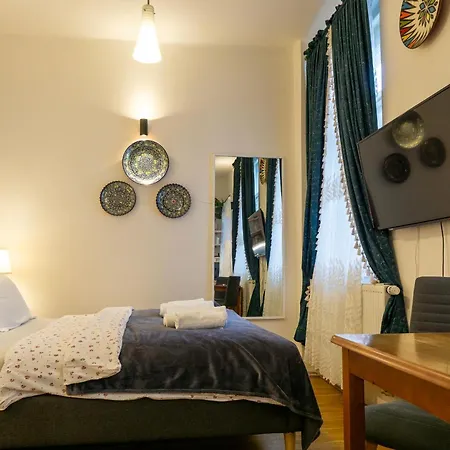 Cozy Retreat In The Old Town Apartment